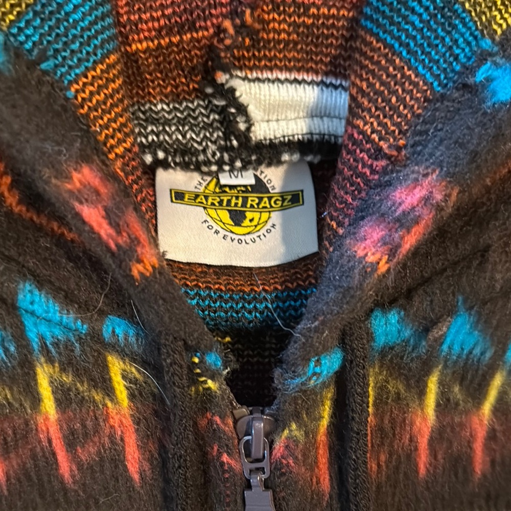 Colorful Hooded Jacket with Geometric Patterns - Picture 2 of 6
